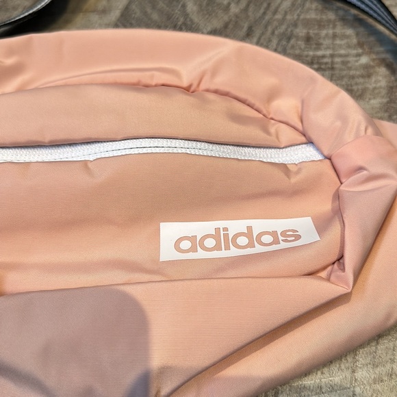 Adidas Core Waist Pack~ NEW - Picture 4 of 6